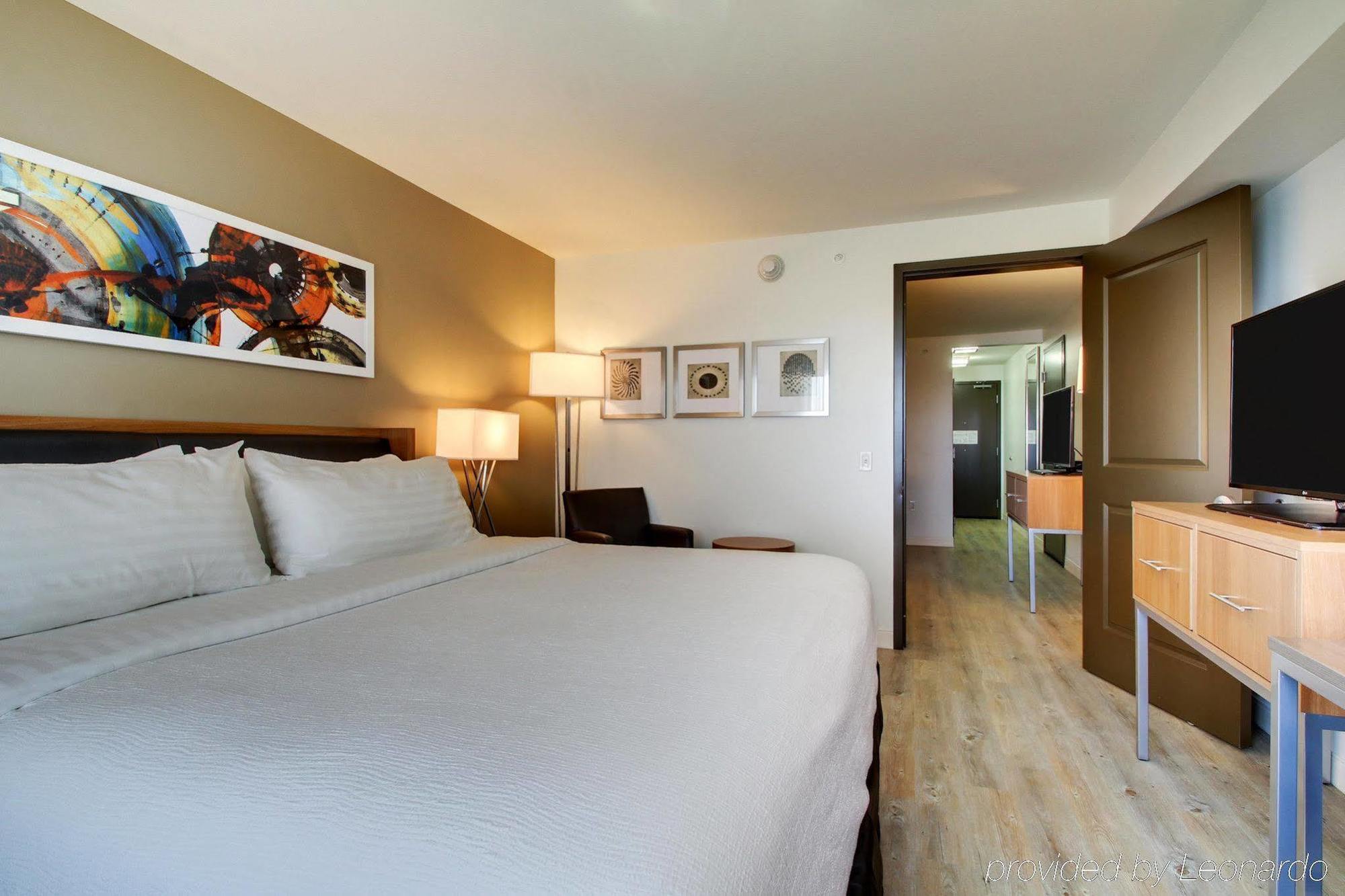 & At Grand Prairie By Ihg Hotel 3*